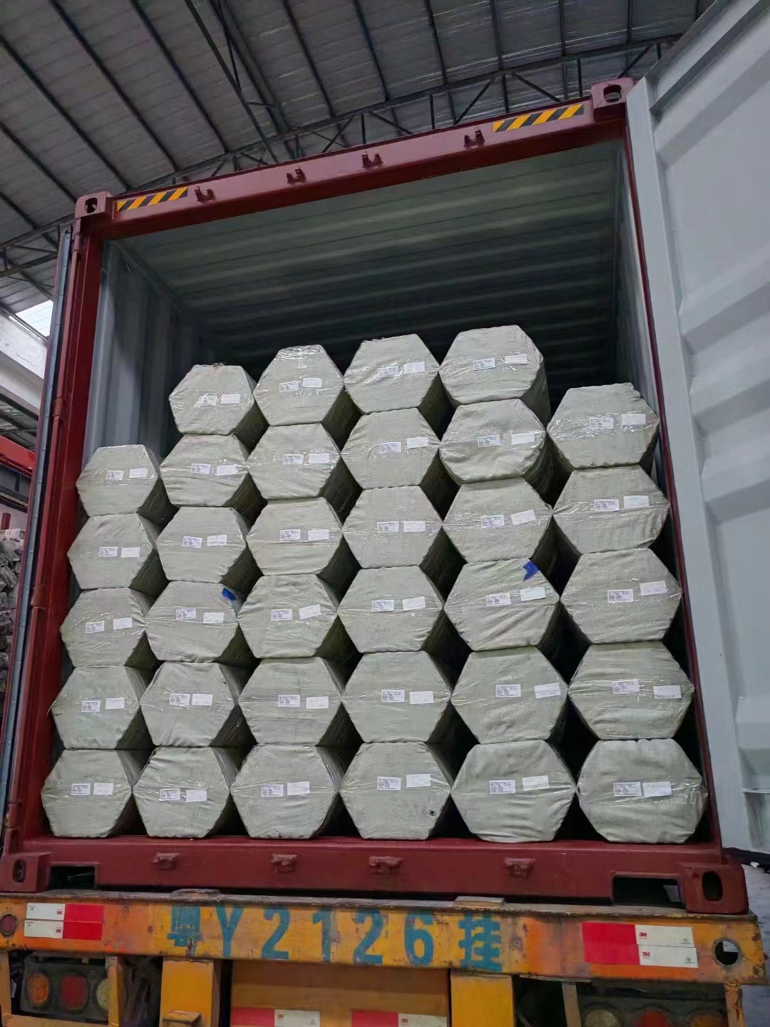 steel pipes with woven bags wrapped