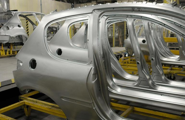 Aluminum rods are used for manufacturing automotive parts.
