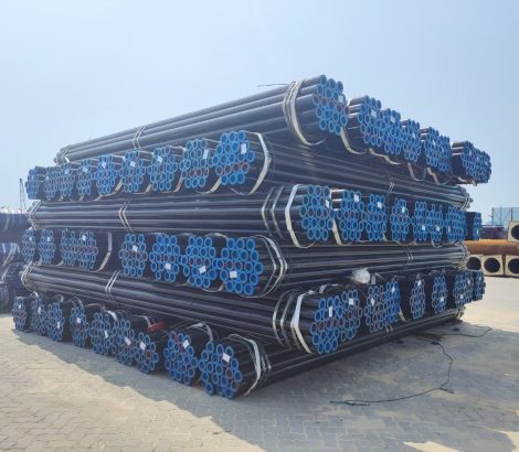 carbon steel pipes with protective cap